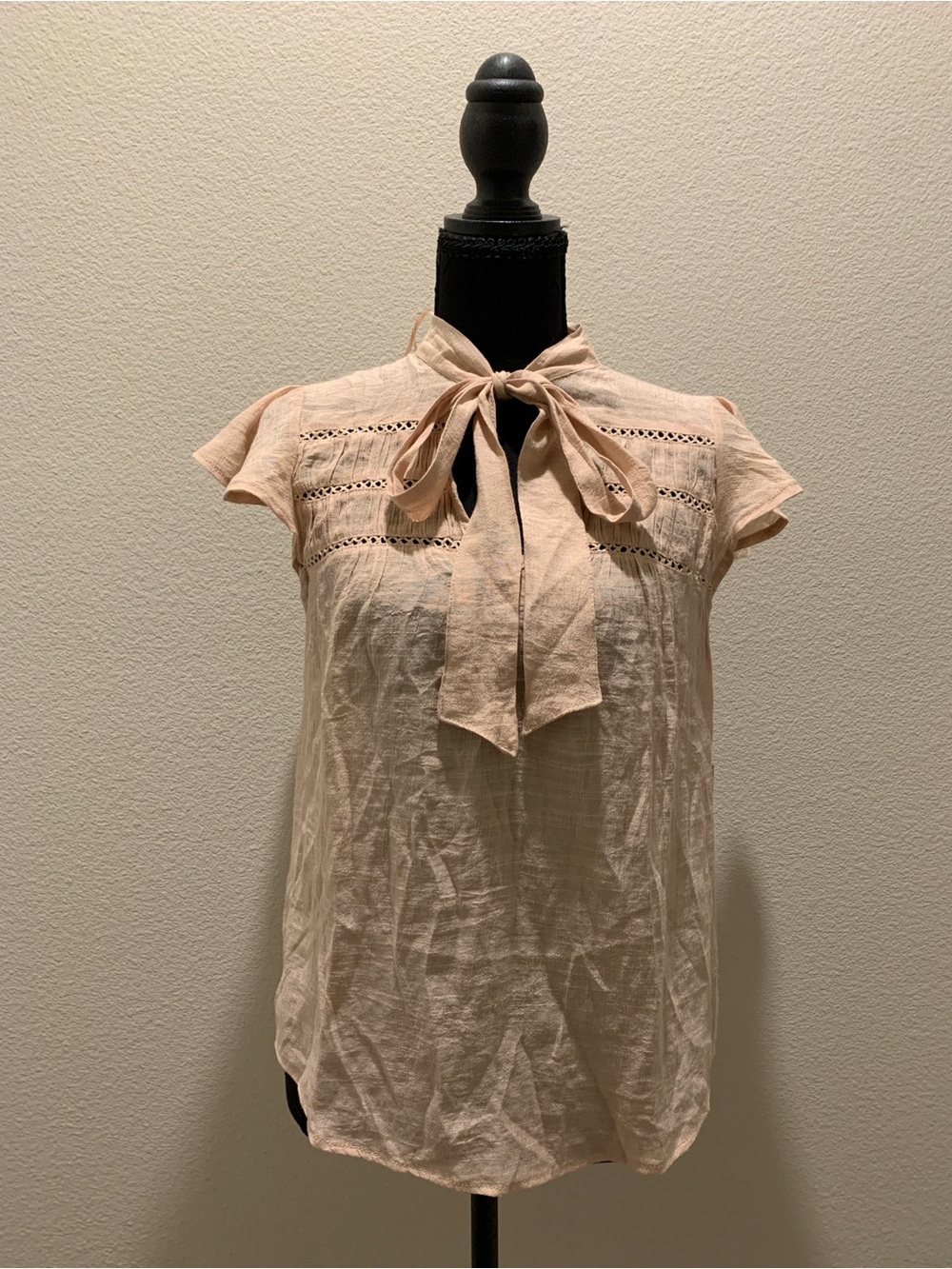 OLM Tie-Neck Cap Sleeve Blouse in Blush NWT (Size S)